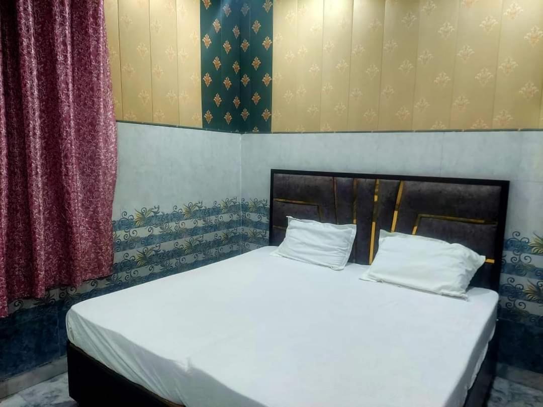 Guest house Hit Harivansh Aashray Sadan Vrindavan